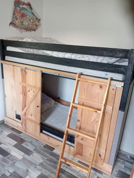 סאל Maison 70M2 Calme Vue Sur Foret מראה חיצוני תמונה